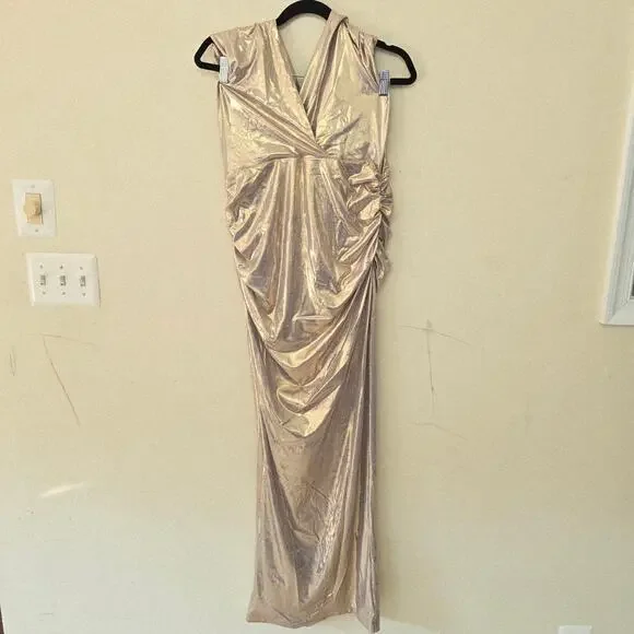 NWT Oh Polly Dalilah Metallic Maxi Gown Hooded A Light Gold Women's Size US 10 - Picture 5 of 12